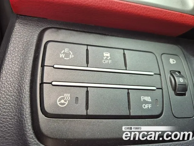 KGM Tivoli 2015 thumb 8