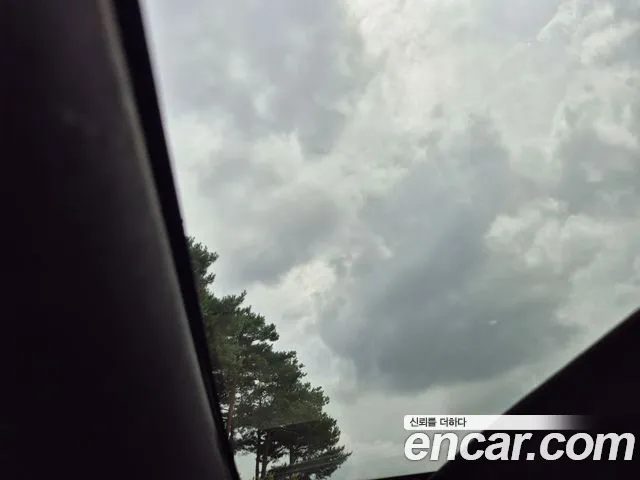 KGM Tivoli 2015 thumb 11