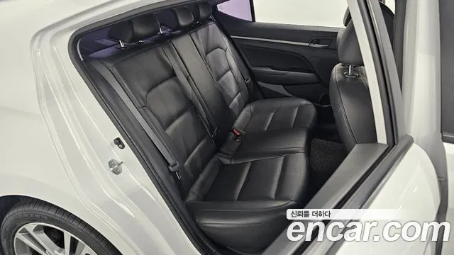 Hyundai Avante 2017 thumb 2