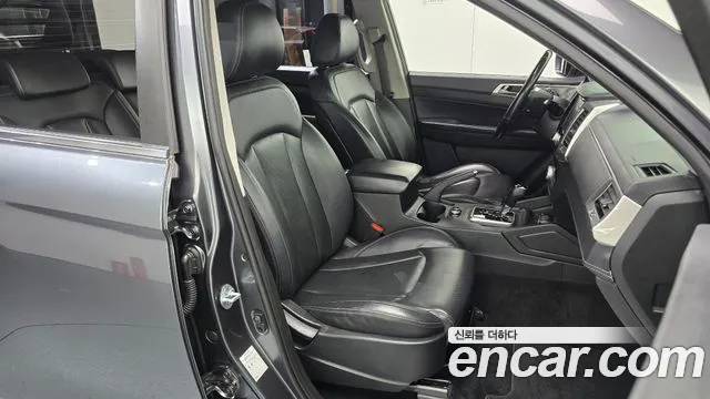 KGM Rexton 2018 thumb 10