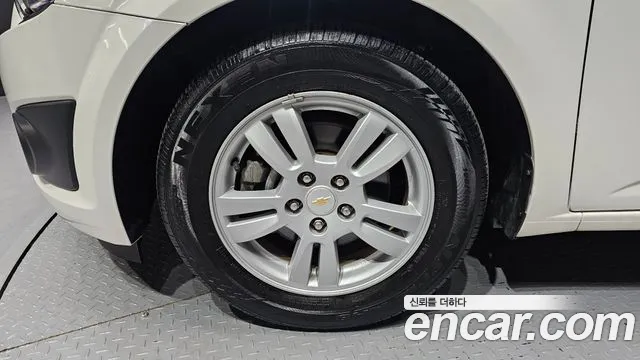 ChevroletGMDaewoo Aveo 2016 thumb 5