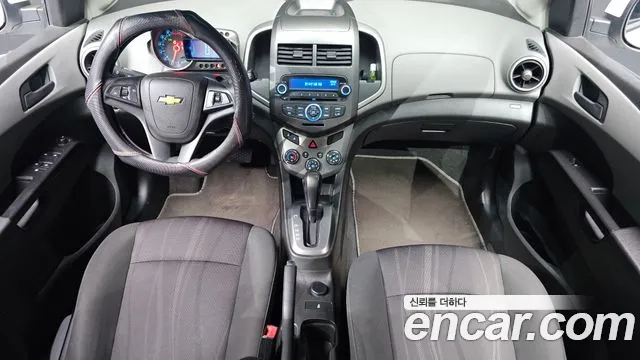 ChevroletGMDaewoo Aveo 2016 thumb 7