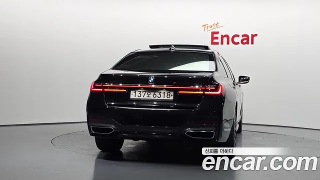 BMW 7 серии 2019 thumb 11