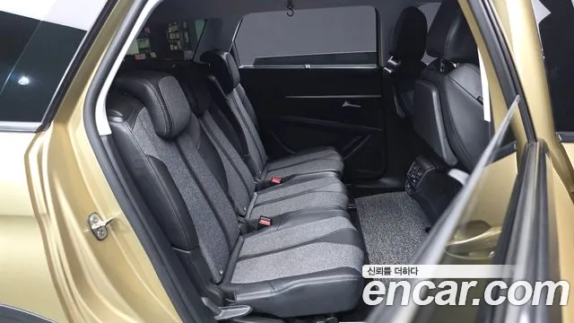 Peugeot 5008 2018 thumb 11