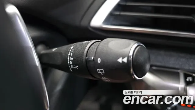 Peugeot 5008 2018 thumb 4