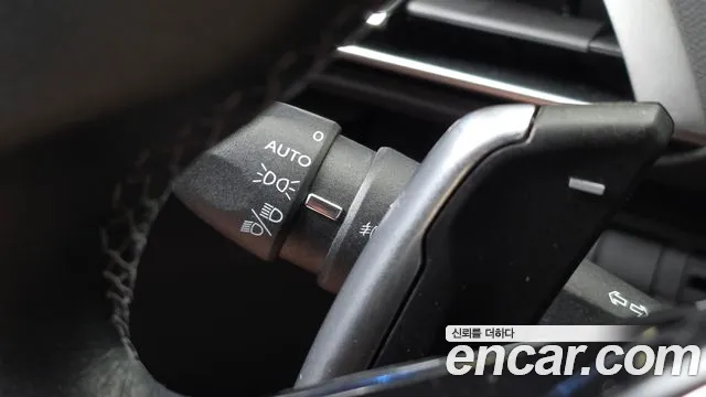 Peugeot 5008 2018 thumb 10