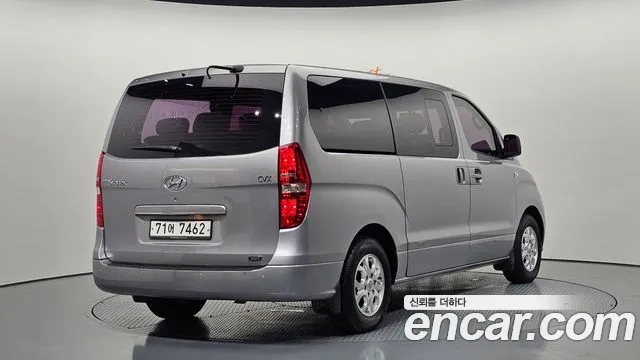 Hyundai Staria 2012 thumb 7