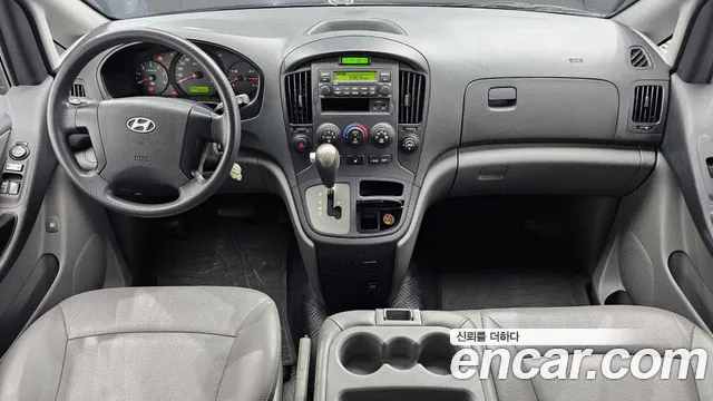 Hyundai Staria 2012 thumb 4