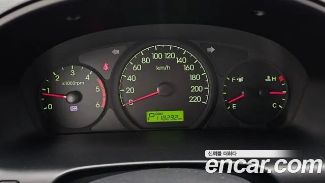Hyundai Staria 2012 thumb 11