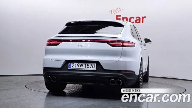 Porsche Cayenne 2022 thumb 4