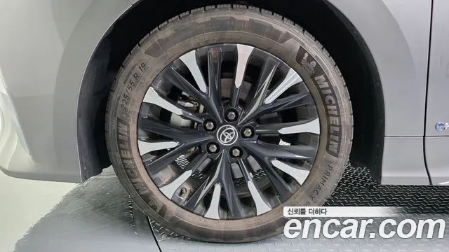 Toyota Alphard 2025 thumb 10
