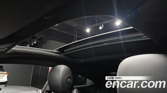 Mercedes-Benz C-Class 2021 thumb 2