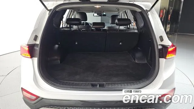 Hyundai Santa Fe 2019 thumb 9