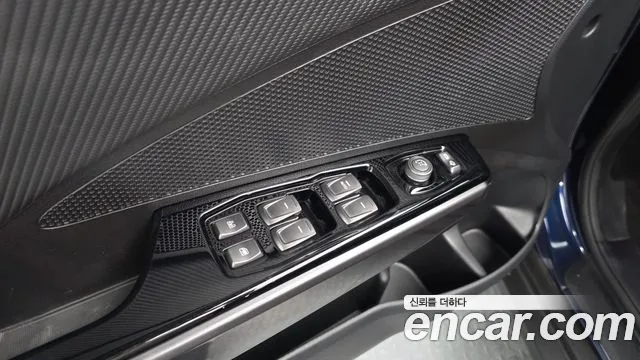 KGM Tivoli 2019 thumb 9