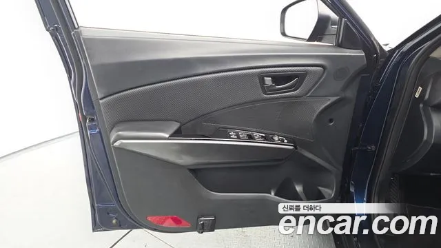 KGM Tivoli 2019 thumb 8