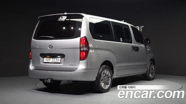 Hyundai Staria 2018 thumb 12