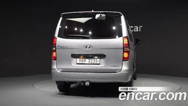 Hyundai Staria 2018 thumb 3