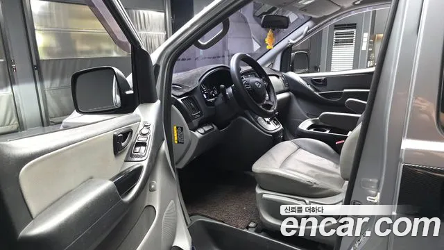 Hyundai Staria 2018 thumb 10