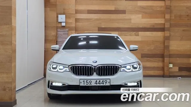 BMW 5 серии 2019 thumb 12