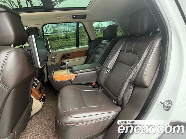 Land Rover Range Rover 2018 thumb 8