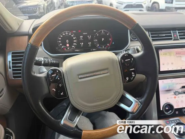 Land Rover Range Rover 2018 thumb 5