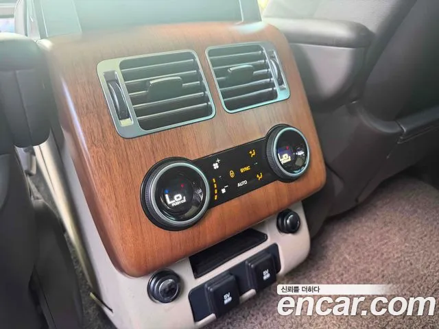 Land Rover Range Rover 2018 thumb 10