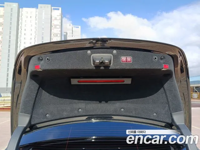 Mercedes-Benz S-Class 2017 thumb 8