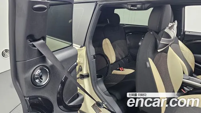 Mini Clubman 2010 thumb 4