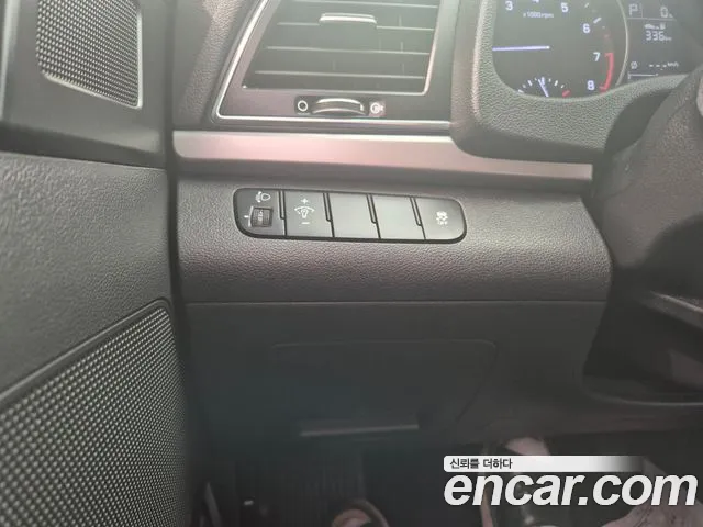 Hyundai Avante 2016 thumb 7
