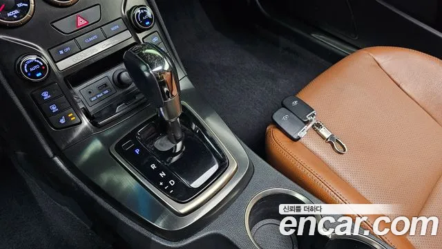 Hyundai Genesis 2012 thumb 3