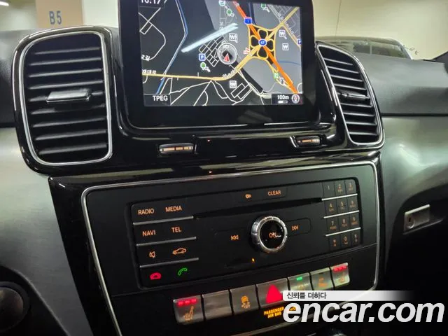 Mercedes-Benz GLE-Класс 2018 thumb 9