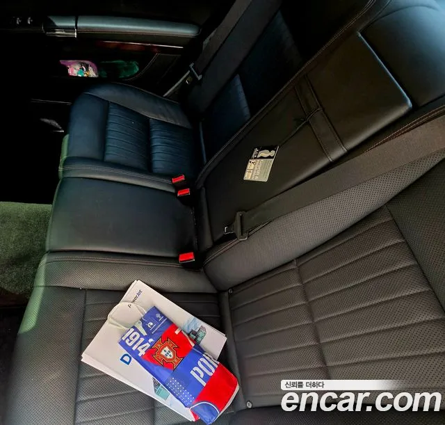 Mercedes-Benz S-Class 2011 thumb 3