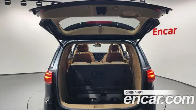Kia Carnival 2020 thumb 5