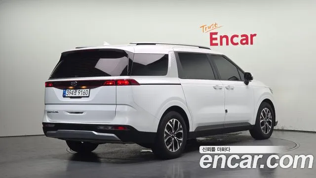 Kia Carnival 2021 thumb 9