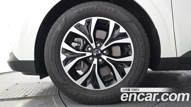 Kia Carnival 2021 thumb 12