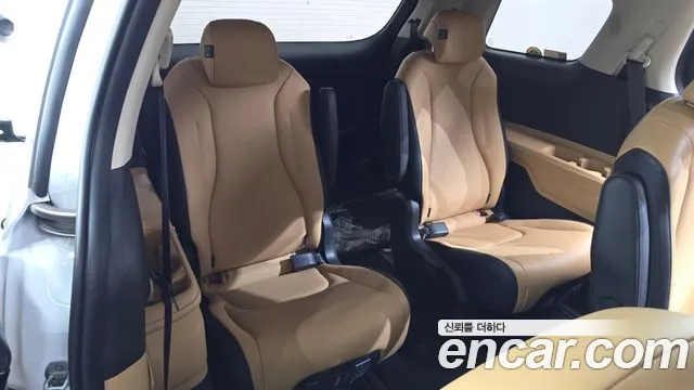 Kia Carnival 2021 thumb 8