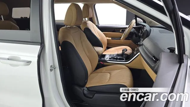 Kia Carnival 2021 thumb 2