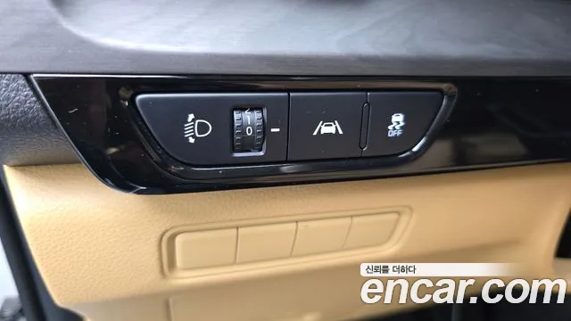 Kia Carnival 2021 thumb 11