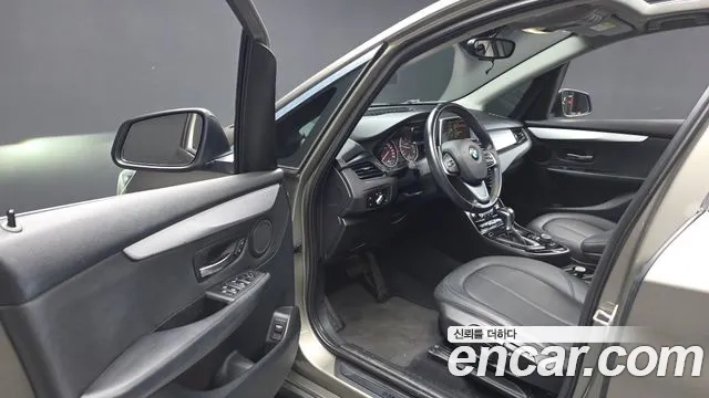 BMW 2 серии Active Tourer 2015 thumb 7