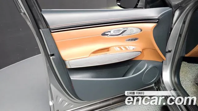 Genesis GV70 2021 thumb 7