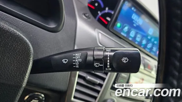 KGM Korando 2017 thumb 11