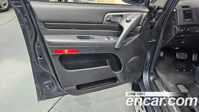 KGM Korando 2017 thumb 8