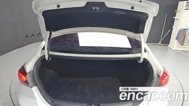 Hyundai Avante 2016 thumb 10