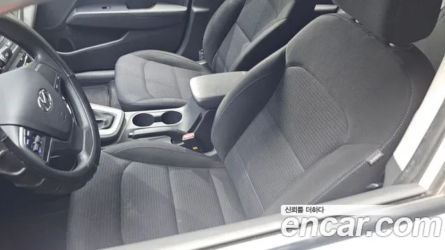 Hyundai Avante 2016 thumb 4