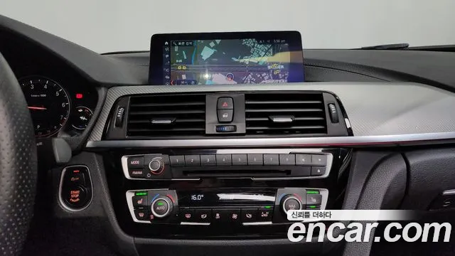 BMW 3 серии 2018 thumb 5
