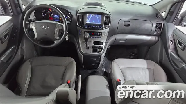 Hyundai Staria 2018 thumb 5