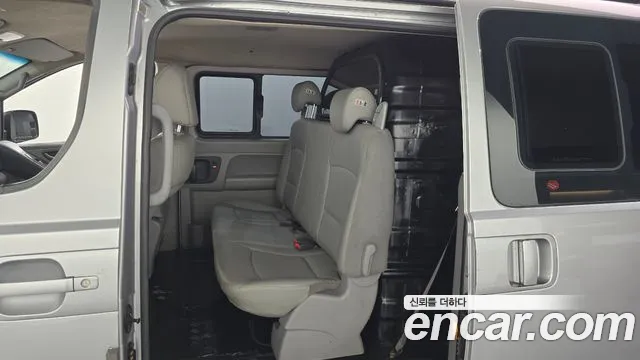 Hyundai Staria 2018 thumb 8