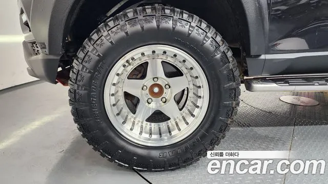 KGM Rexton 2018 thumb 9