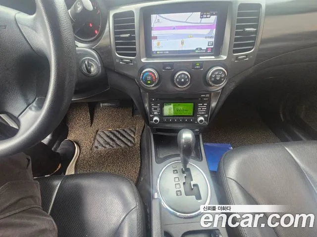 Kia Lotze 2010 thumb 2