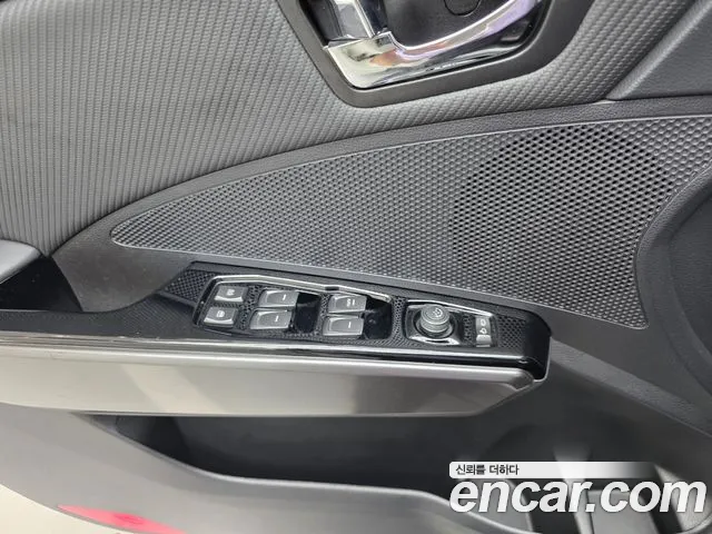 KGM Tivoli 2019 thumb 8